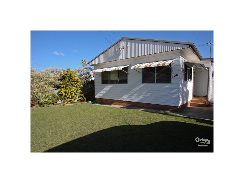 100 Berkeley Street, Speers Point NSW 2284