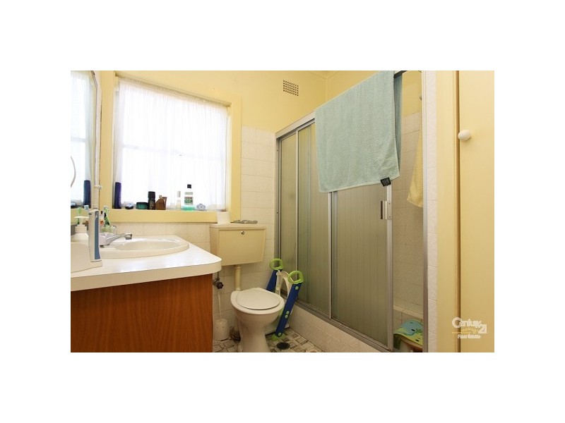 100 Berkeley Street, Speers Point NSW 2284