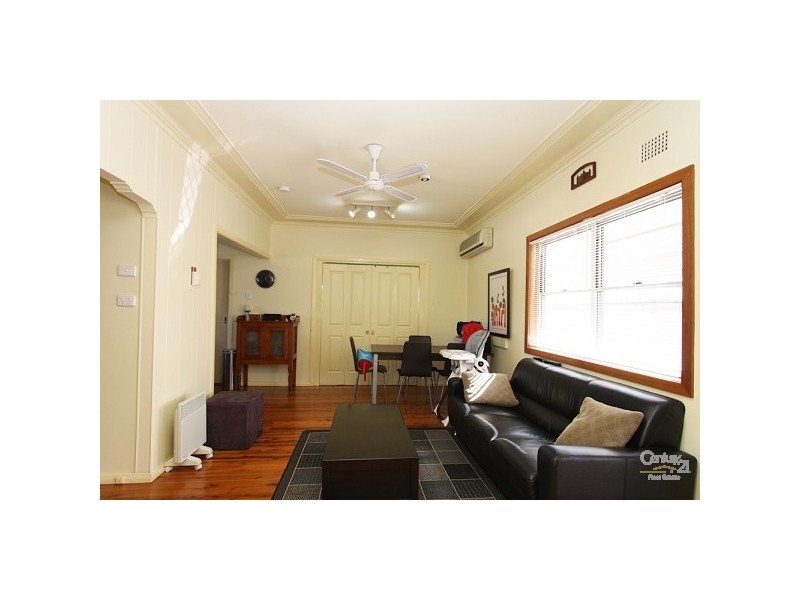 100 Berkeley Street, Speers Point NSW 2284