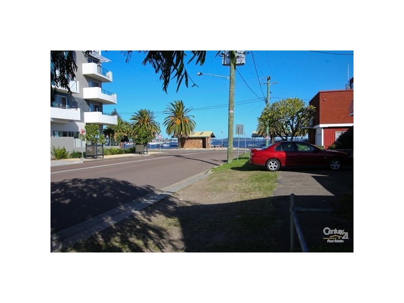 65 Maude Street, Belmont NSW 2280