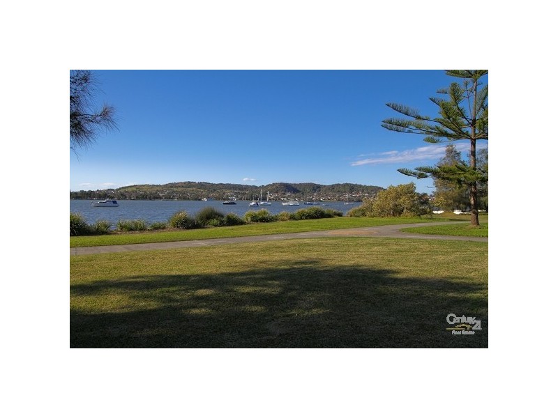 1 Fourth Street, Booragul NSW 2284