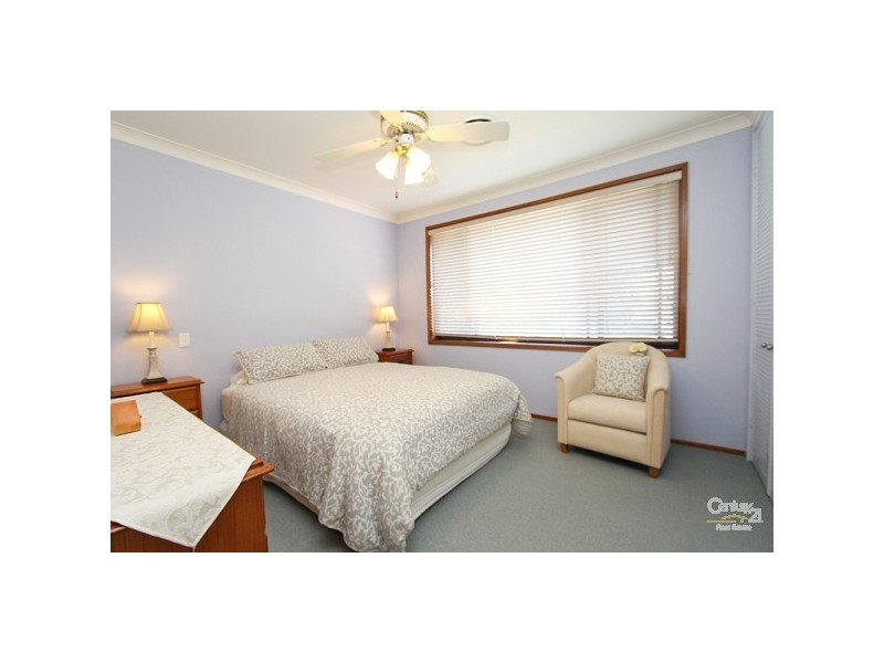 1 Fourth Street, Booragul NSW 2284