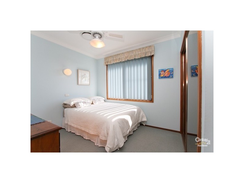 1 Fourth Street, Booragul NSW 2284