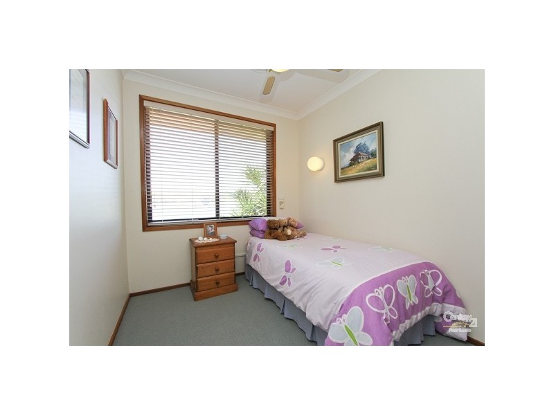 1 Fourth Street, Booragul NSW 2284