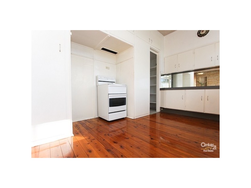 16 Valentine Crescent, Valentine NSW 2280