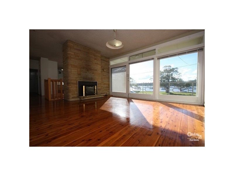 16 Valentine Crescent, Valentine NSW 2280