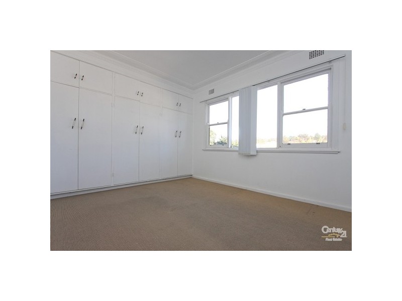 16 Valentine Crescent, Valentine NSW 2280