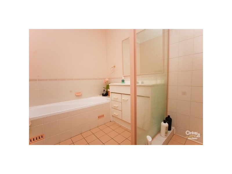 2/12 Deal Street, Mount Hutton NSW 2290