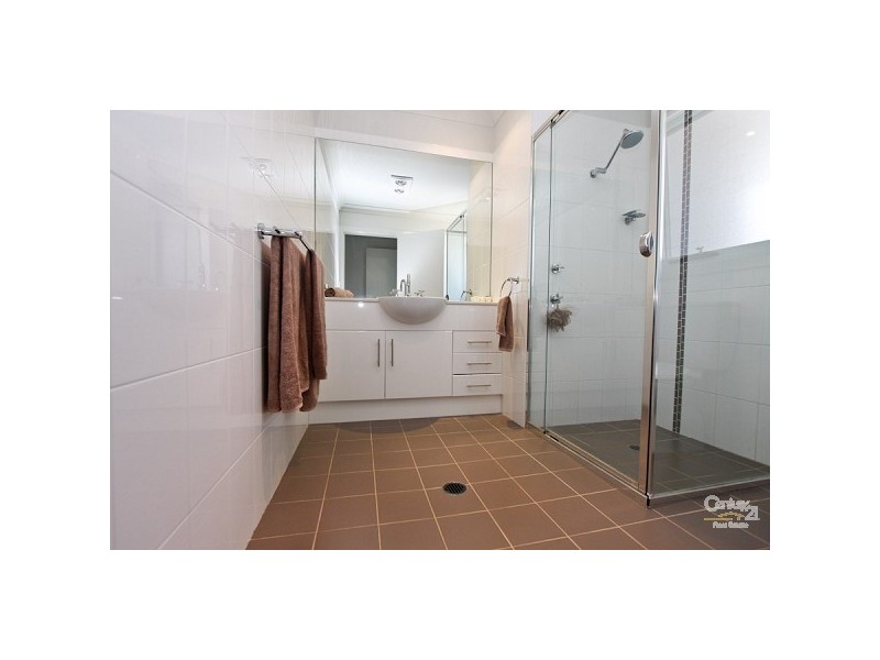 1/12 Berringar Road, Valentine NSW 2280