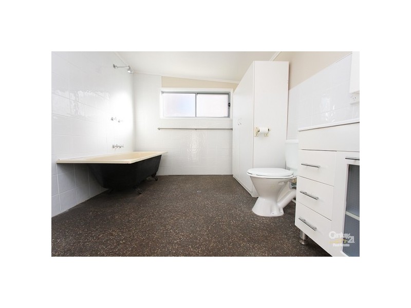51a Thompson Road, Speers Point NSW 2284