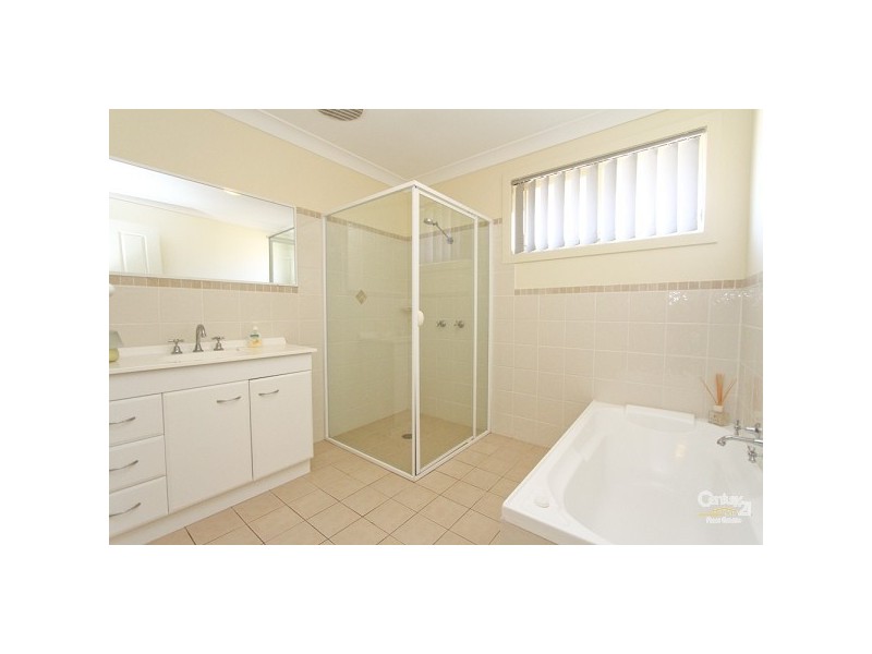 12 Seafarer Close, Belmont NSW 2280