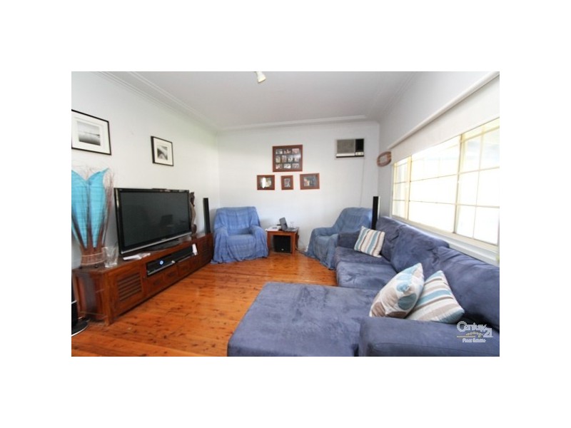 13 Warners Bay Road, Warners Bay NSW 2282