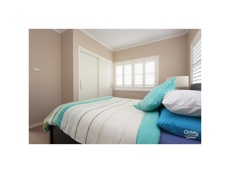 21 Macquarie Drive, Belmont NSW 2280