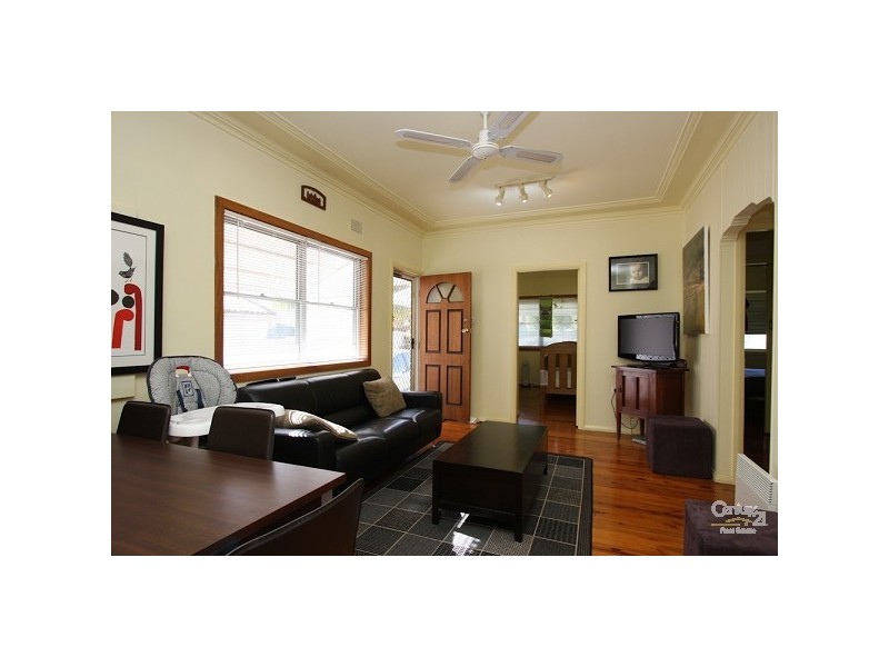 100 Berkeley Street, Speers Point NSW 2284