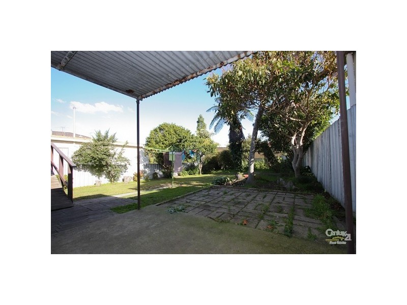 100 Berkeley Street, Speers Point NSW 2284