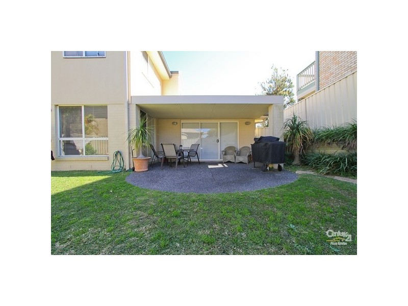 2 Callicoma Place, Redhead NSW 2290