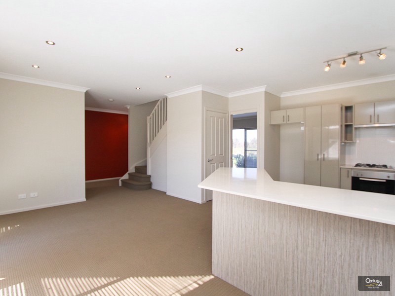 8 Siloam Drive, Belmont North NSW 2280