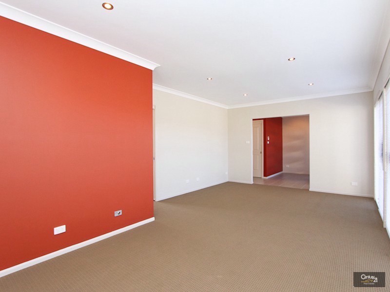 8 Siloam Drive, Belmont North NSW 2280