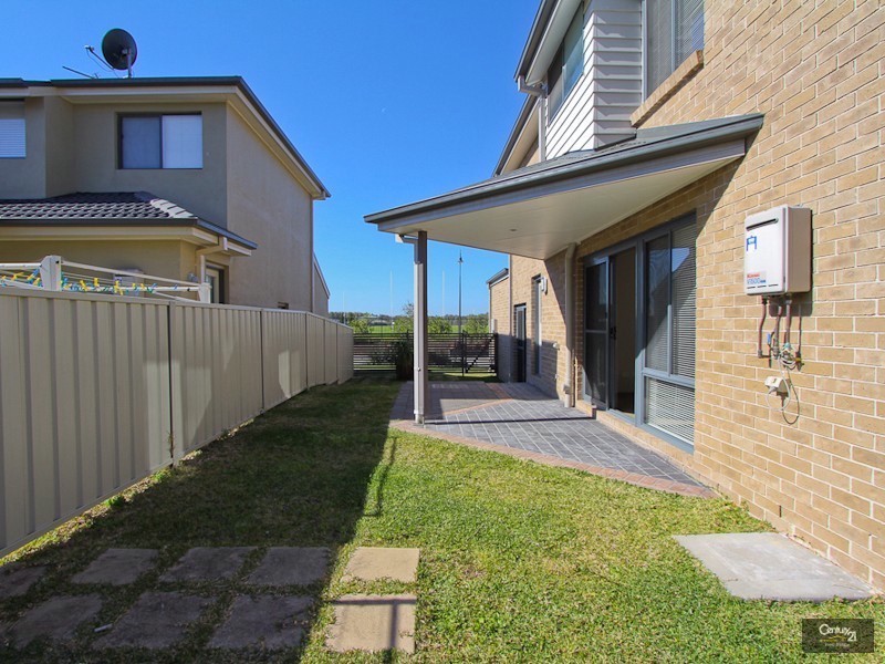 8 Siloam Drive, Belmont North NSW 2280