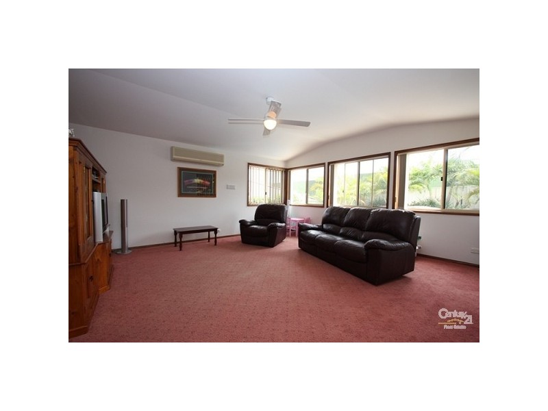107 Myles Avenue, Warners Bay NSW 2282