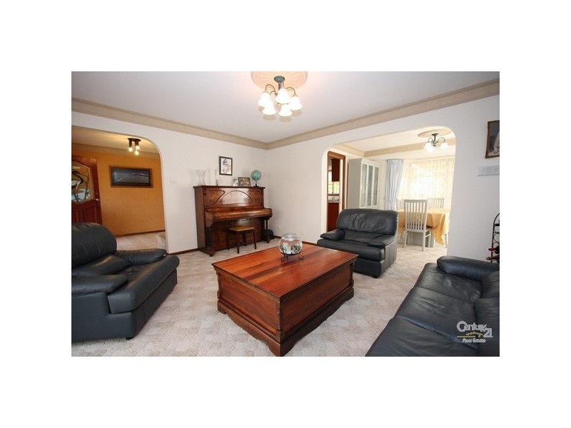 107 Myles Avenue, Warners Bay NSW 2282