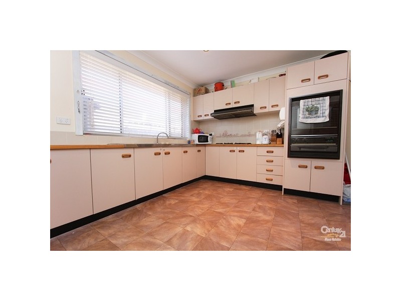 86 Regal Way, Valentine NSW 2280