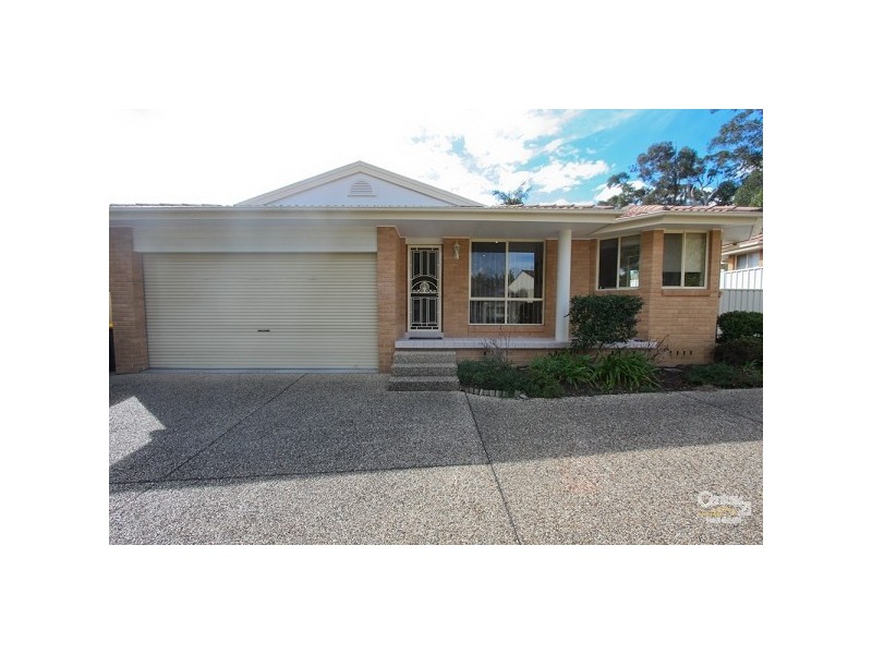 2/17 Berringar Road, Valentine NSW 2280