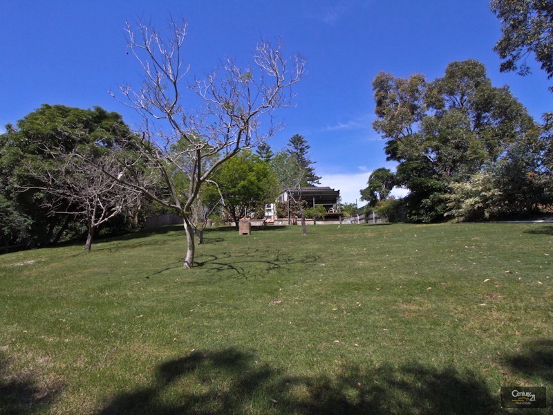 15 Taylor Crescent, Warners Bay NSW 2282