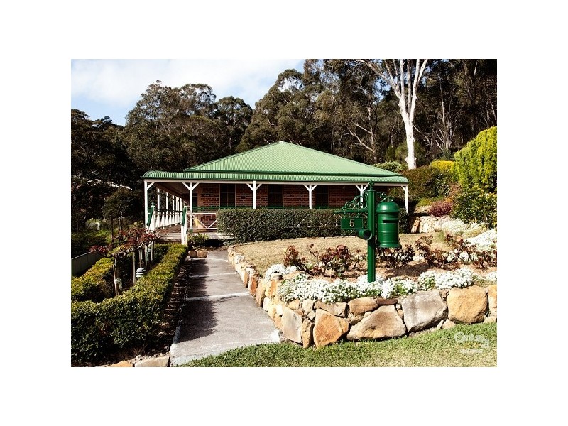 5 Grosvenor Place, Valentine NSW 2280
