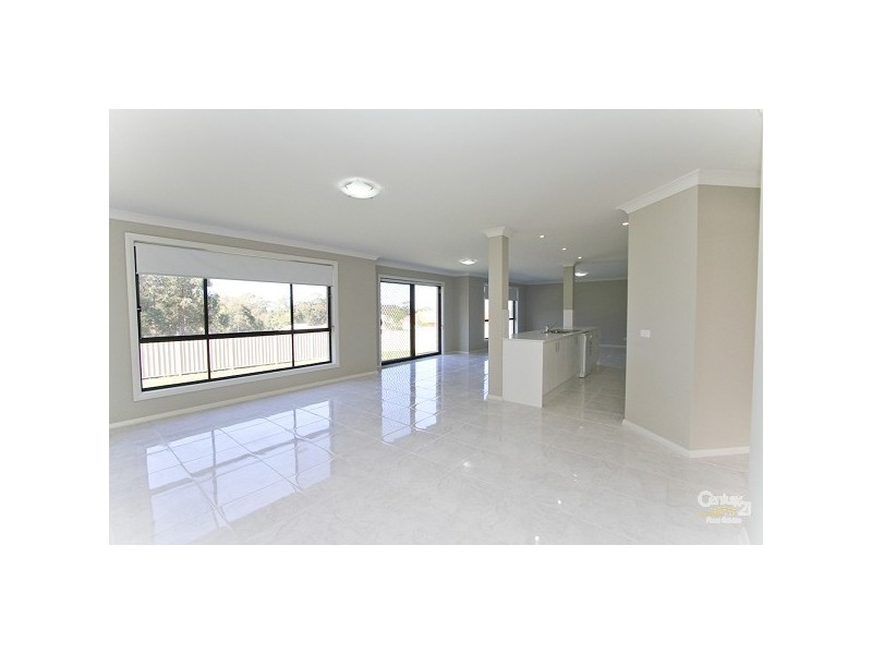 10 Maximillian Drive, Floraville NSW 2280