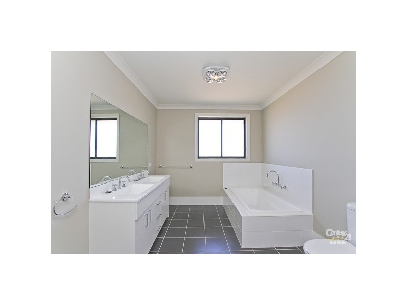 10 Maximillian Drive, Floraville NSW 2280