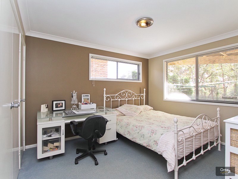 5 Majella Close, Eleebana NSW 2282