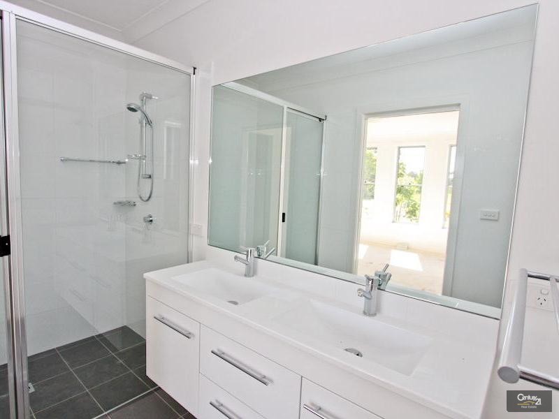 30 John Darling Avenue, Belmont North NSW 2280