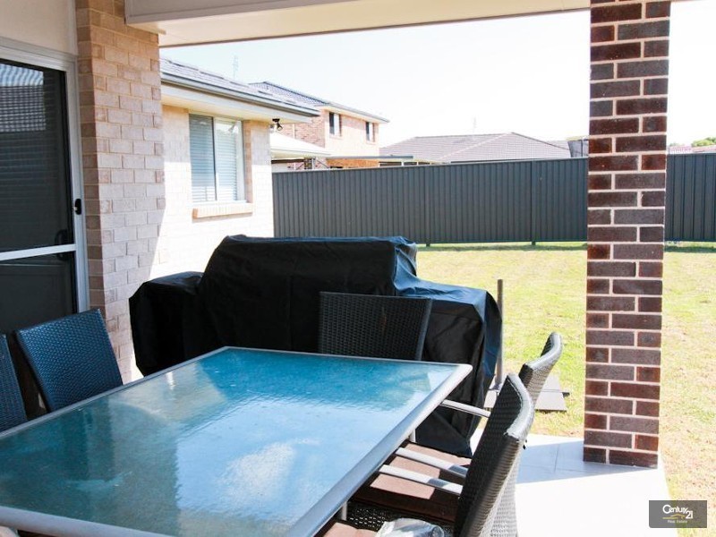 30 John Darling Avenue, Belmont North NSW 2280