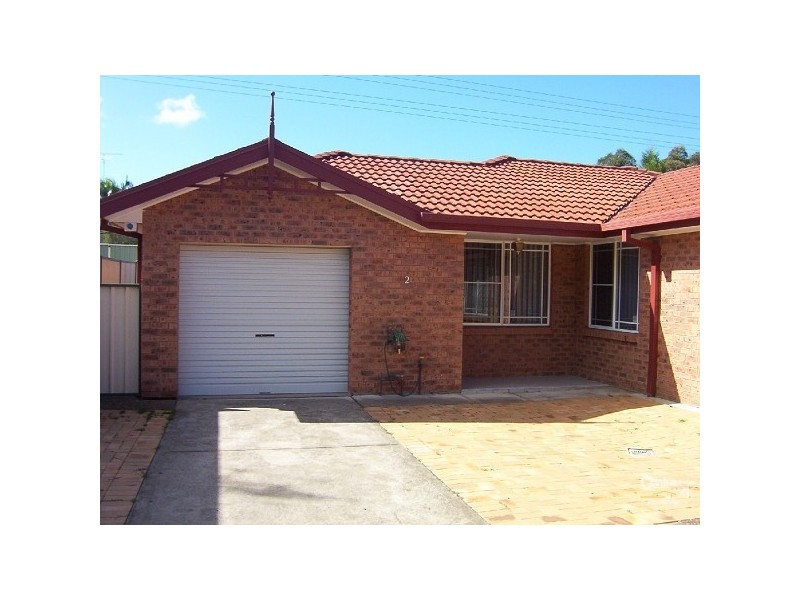 2/38 Connaught Road, Valentine NSW 2280