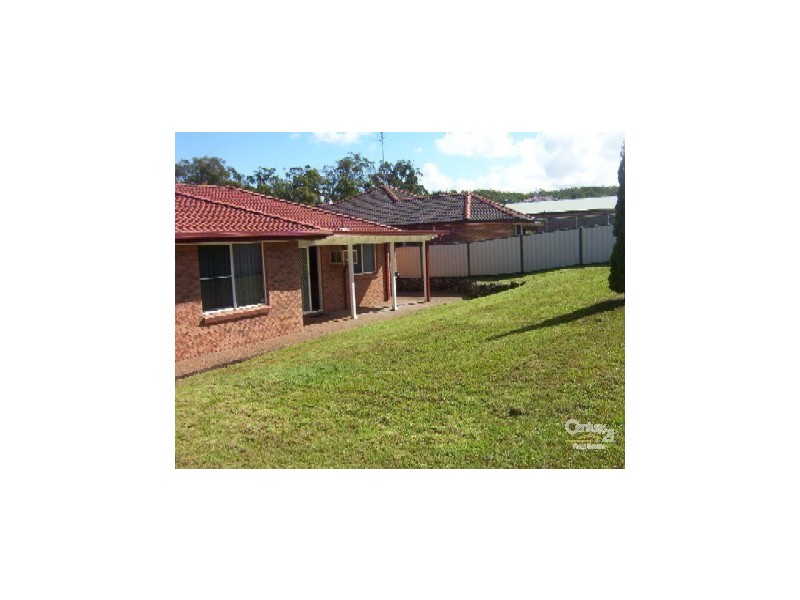2/38 Connaught Road, Valentine NSW 2280