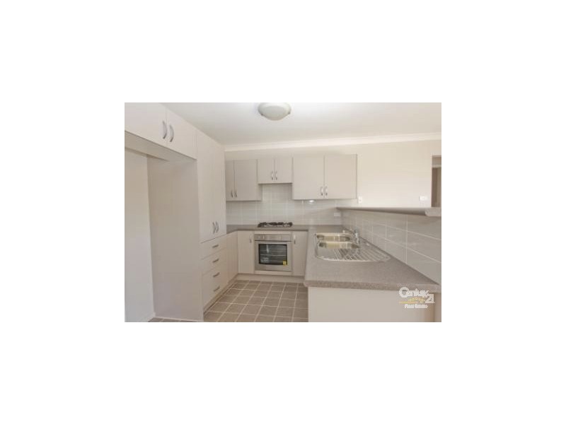 35 Harmony Crescent, Mount Hutton NSW 2290