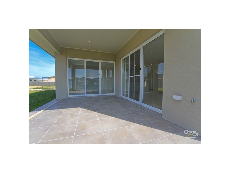 22 John Darling, Belmont North NSW 2280