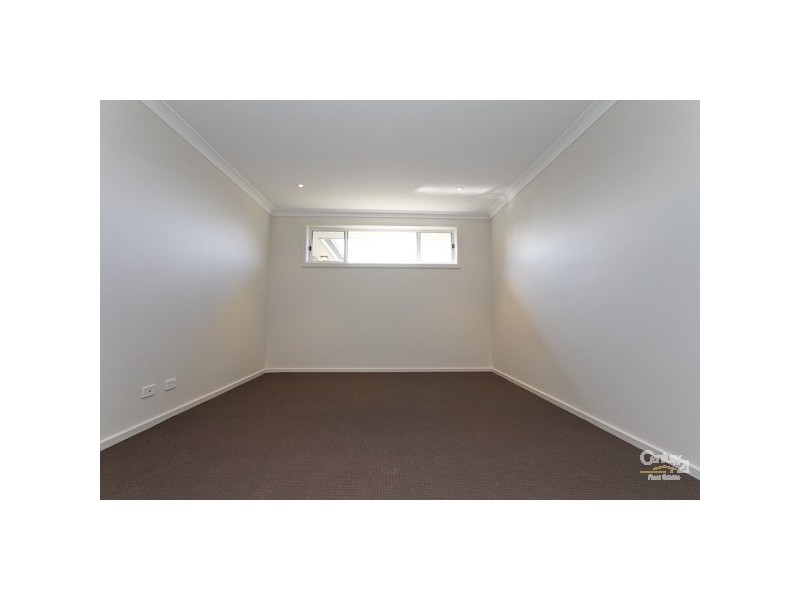 22 John Darling, Belmont North NSW 2280