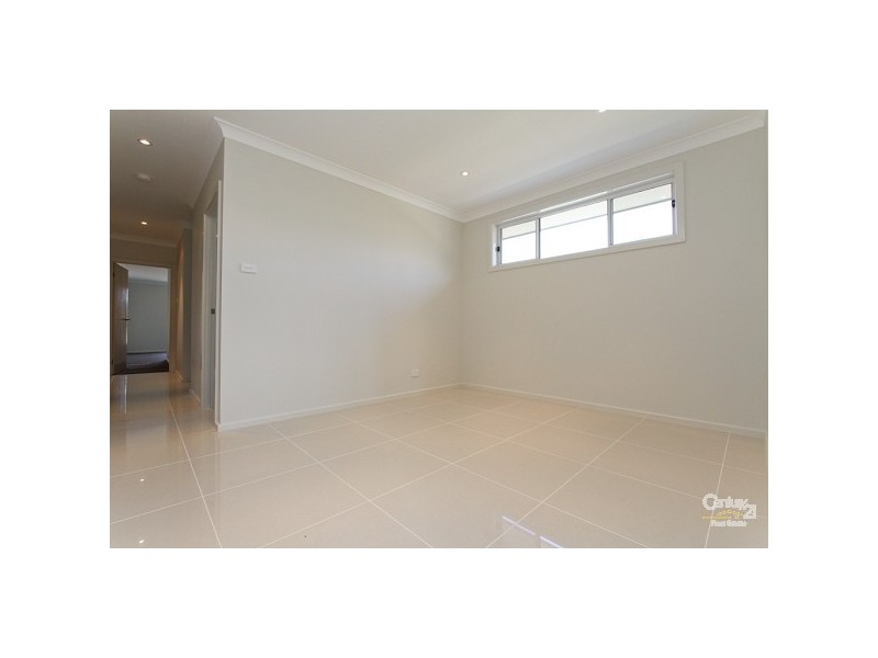 22 John Darling, Belmont North NSW 2280