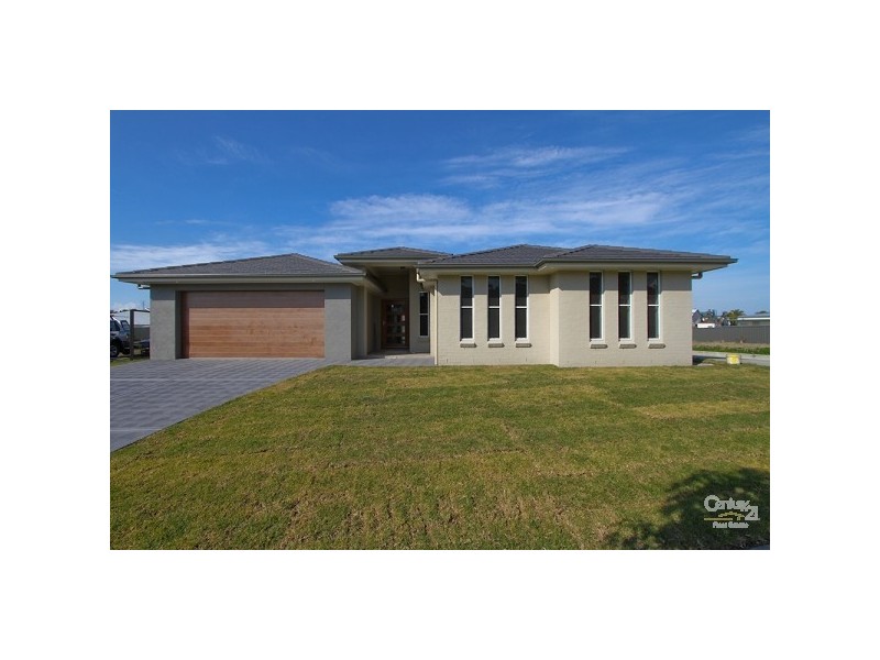 22 John Darling, Belmont North NSW 2280