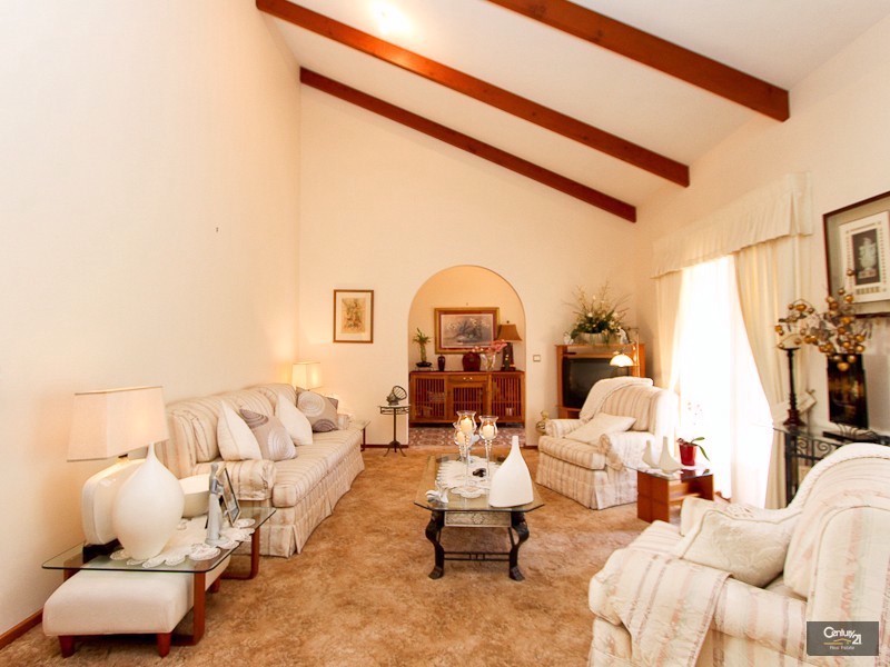 33 Arrowfield Street, Eleebana NSW 2282