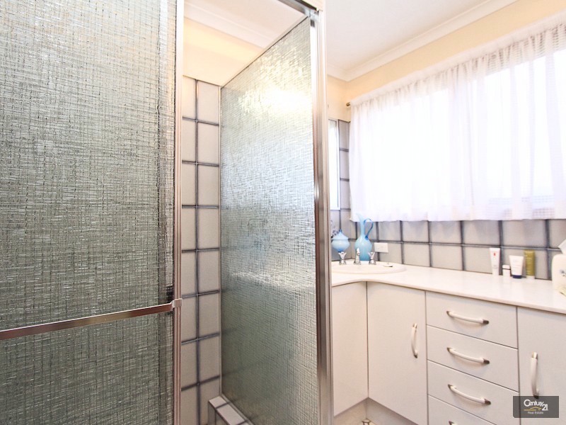 33 Arrowfield Street, Eleebana NSW 2282