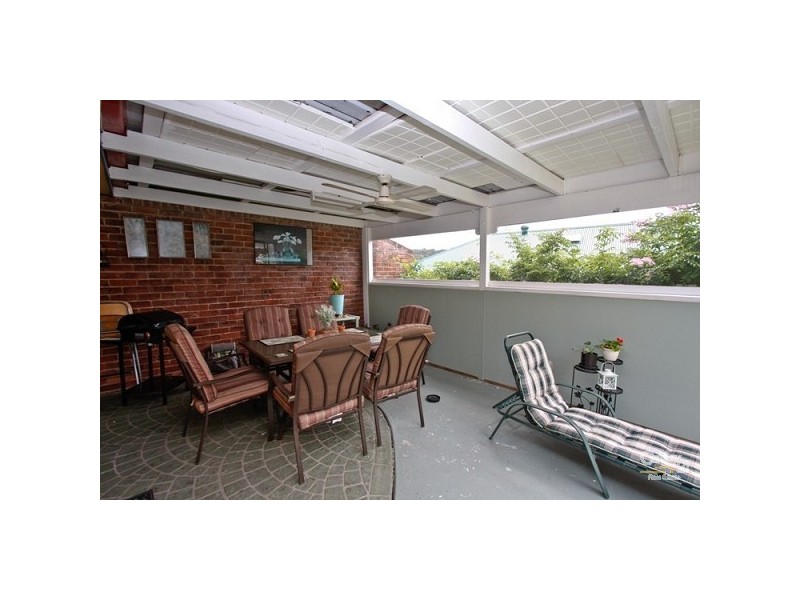 2/1 Tower Close, Valentine NSW 2280