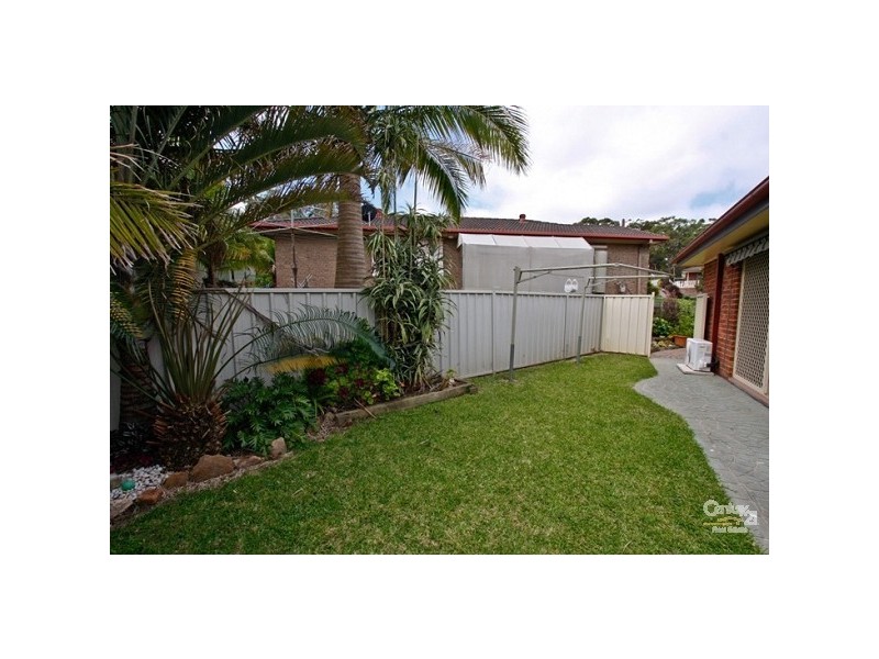 2/1 Tower Close, Valentine NSW 2280