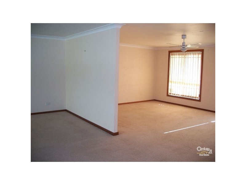 1/12 Eino Place, Eleebana NSW 2282