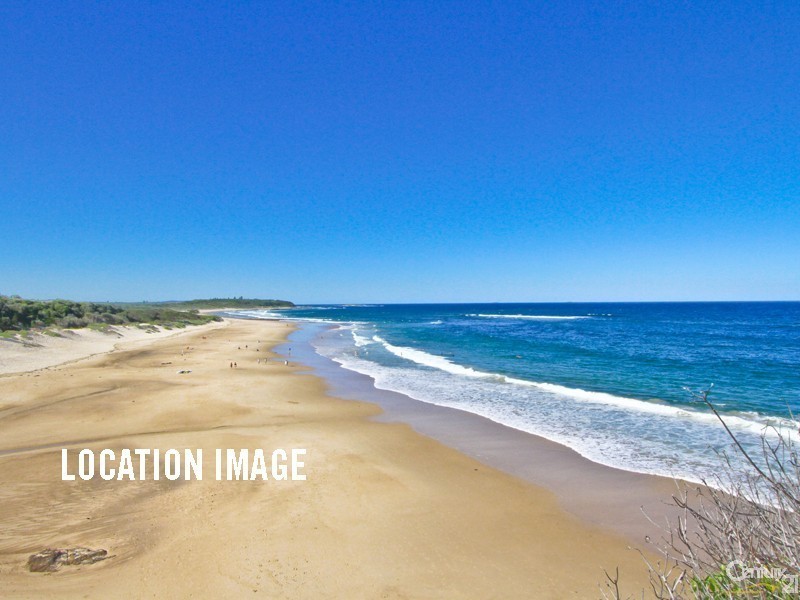 18/7 Mawson Close, Caves Beach NSW 2281