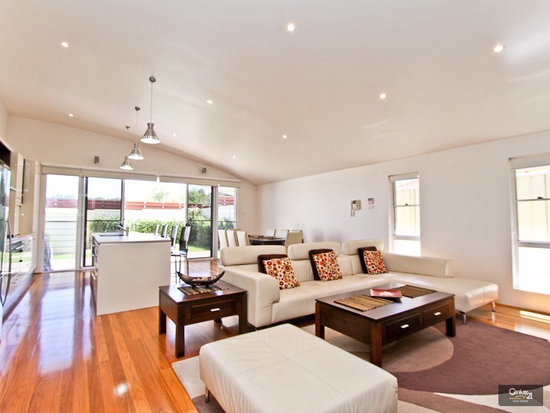 41b Geraldton Drive, Redhead NSW 2290