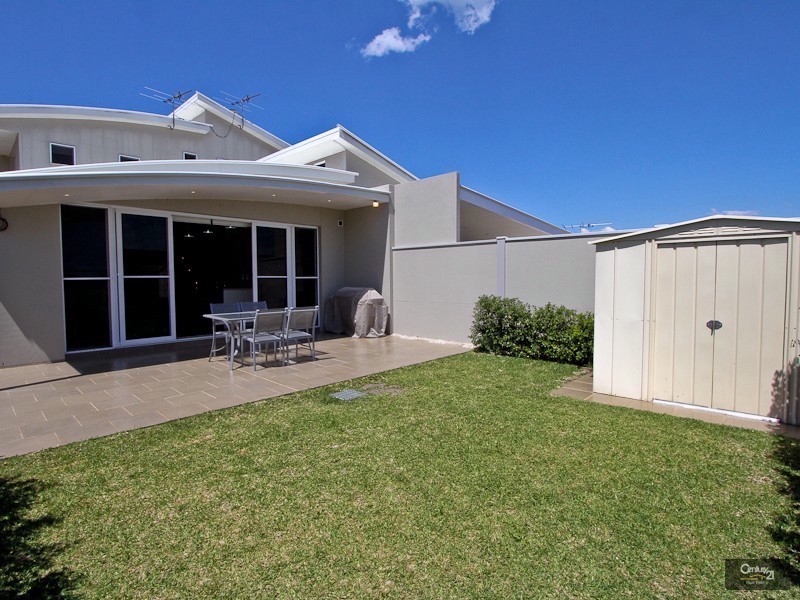 41b Geraldton Drive, Redhead NSW 2290