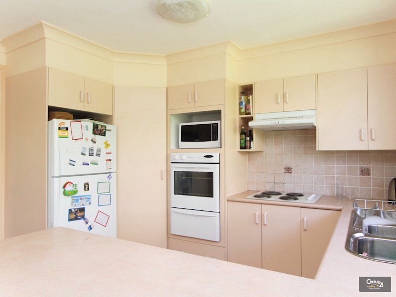 1 Chardonnay Court, Eleebana NSW 2282